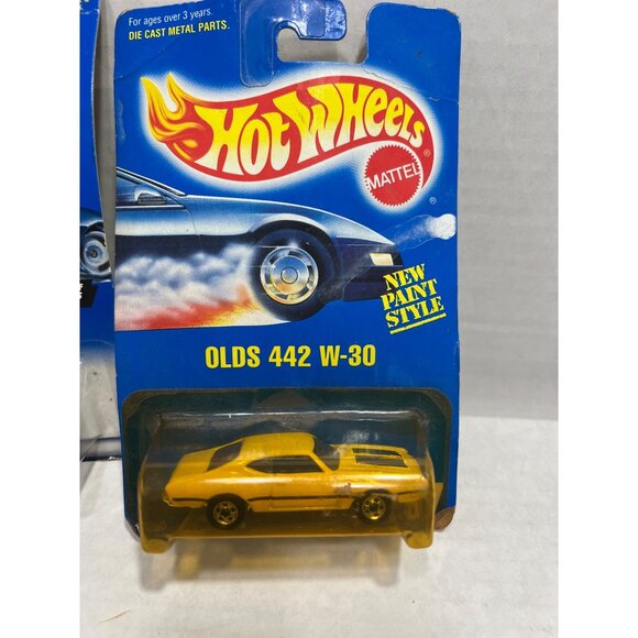 Hot Wheels see in 3-D olds 442 & Olds 442 w-30 lot of two cars - Picture 3 of 6